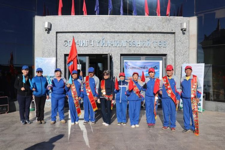 ЗАМЫН-ҮҮД ЗАНГИЛААНЫ АХМАДУУД УРТЫН ЯВГАН АЯЛАЛД ГАРЛАА