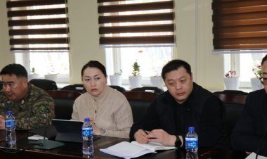 Монгол Улсын Засгийн газрын гишүүн, Монгол Улсын сайд, Боомтын сэргэлтийн Үндэсний хорооны дарга Х.Булгантуяа Замын-Үүд сумын авто тээврийн холбоод, орон нутгийн иргэдтэй уулзалт хийж боомтын үйл ажиллагааны талаар мэдээлэл өгч, иргэдийн санал хүсэлтийг сонсов.