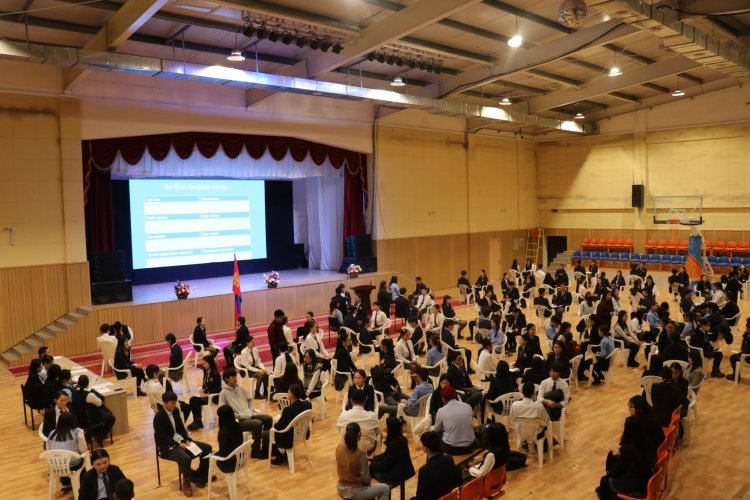 Монгол улсын иргэний андгай өргөж үнэмлэх, батламж гардан авсан ерөнхий боловсролын 10-11 дүгээр ангийн сурагч нарт зориулан лекц тавиуллаа.